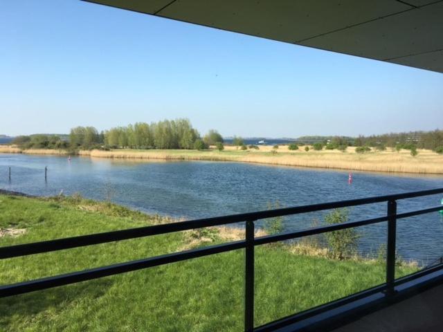 Appartement Aan Jachthaven Met Zicht Op Veerse Meer Arnemuiden Eksteriør bilde